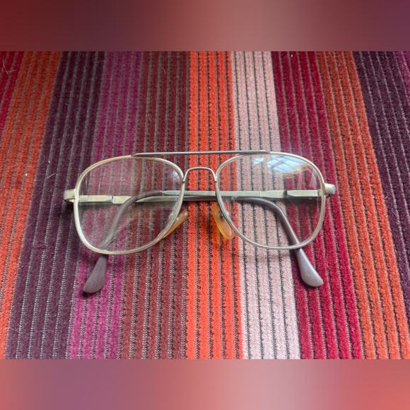 Vintage Oversized Metal Framed Glasses - FRAMES ONLY - RX Needs to be replaced - Picture 3 of 7